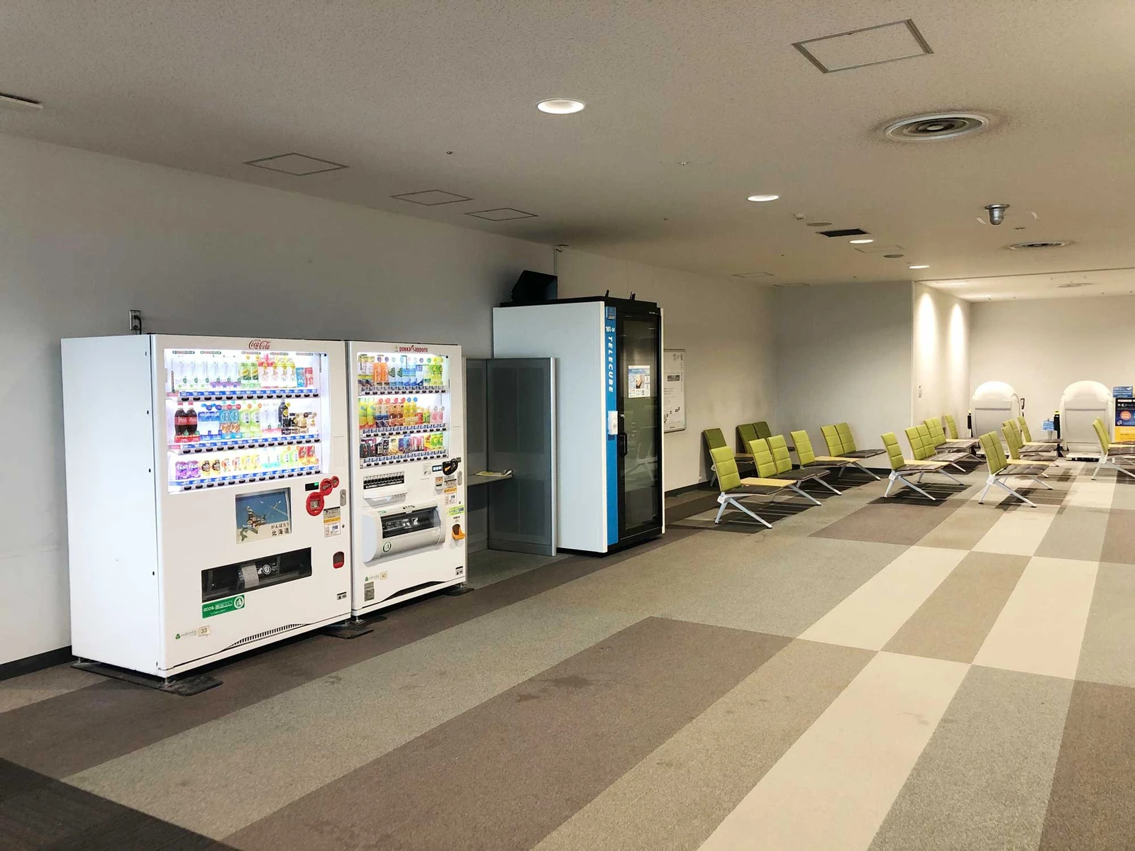 新千歳空港　保安エリア内 2