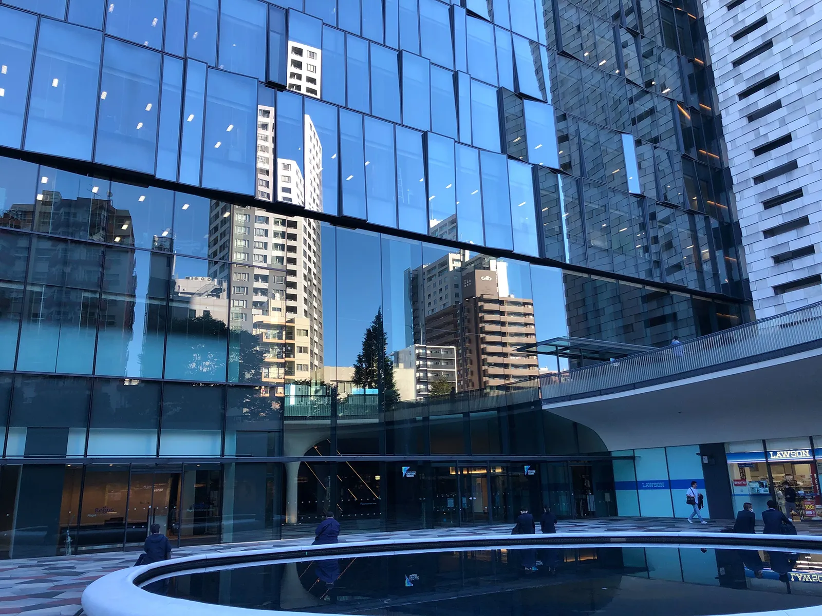 新宿イーストサイドスクエア 3